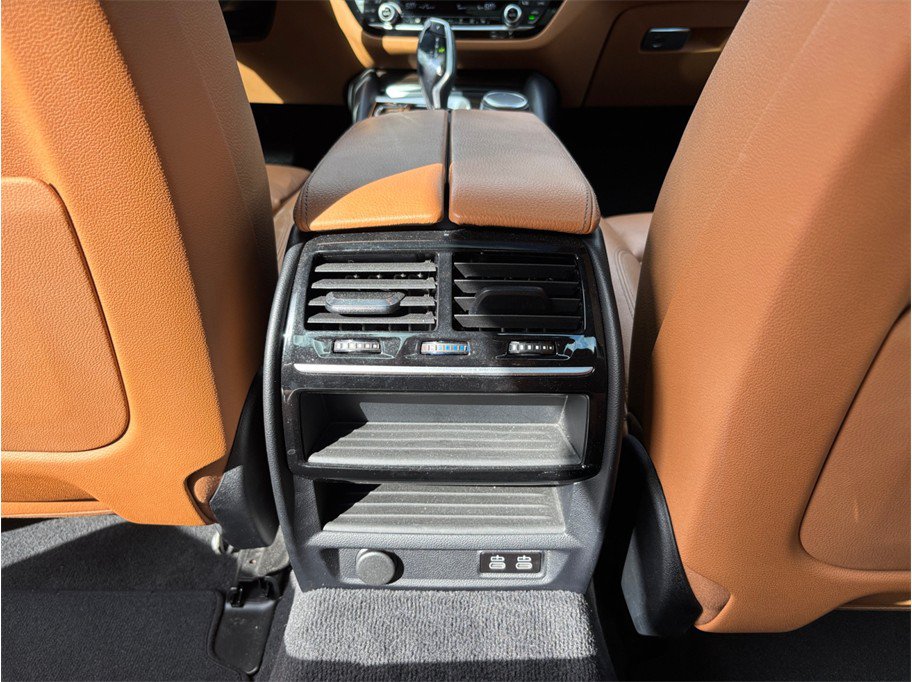 Used 2020 BMW 540i w/ Premium Package RWD image 44