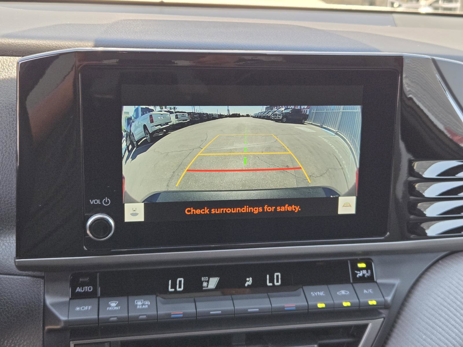 Used 2025 Toyota Camry SE w/ Convenience Package FWD image 8