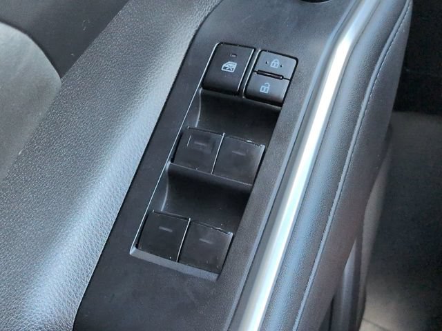 Certified 2024 Toyota Highlander XLE FWD image 24