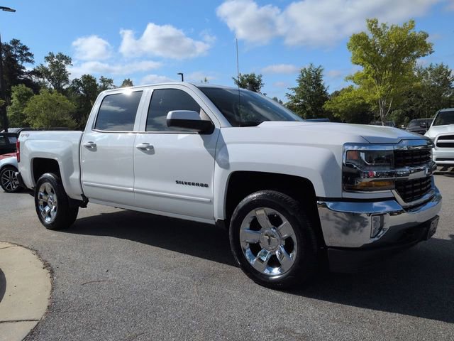 Used 2018 Chevrolet Silverado 1500 LT w/ LT Eassist Package AWD/4WD image 2
