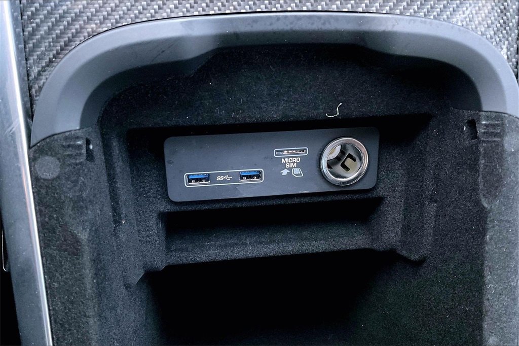 Used 2022 Land Rover Range Rover Sport SVR image 16