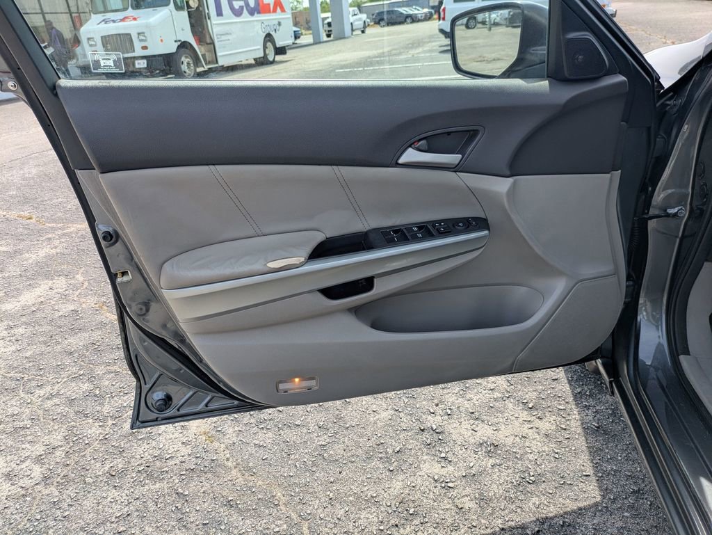 Used 2010 Honda Accord EX-L image 11