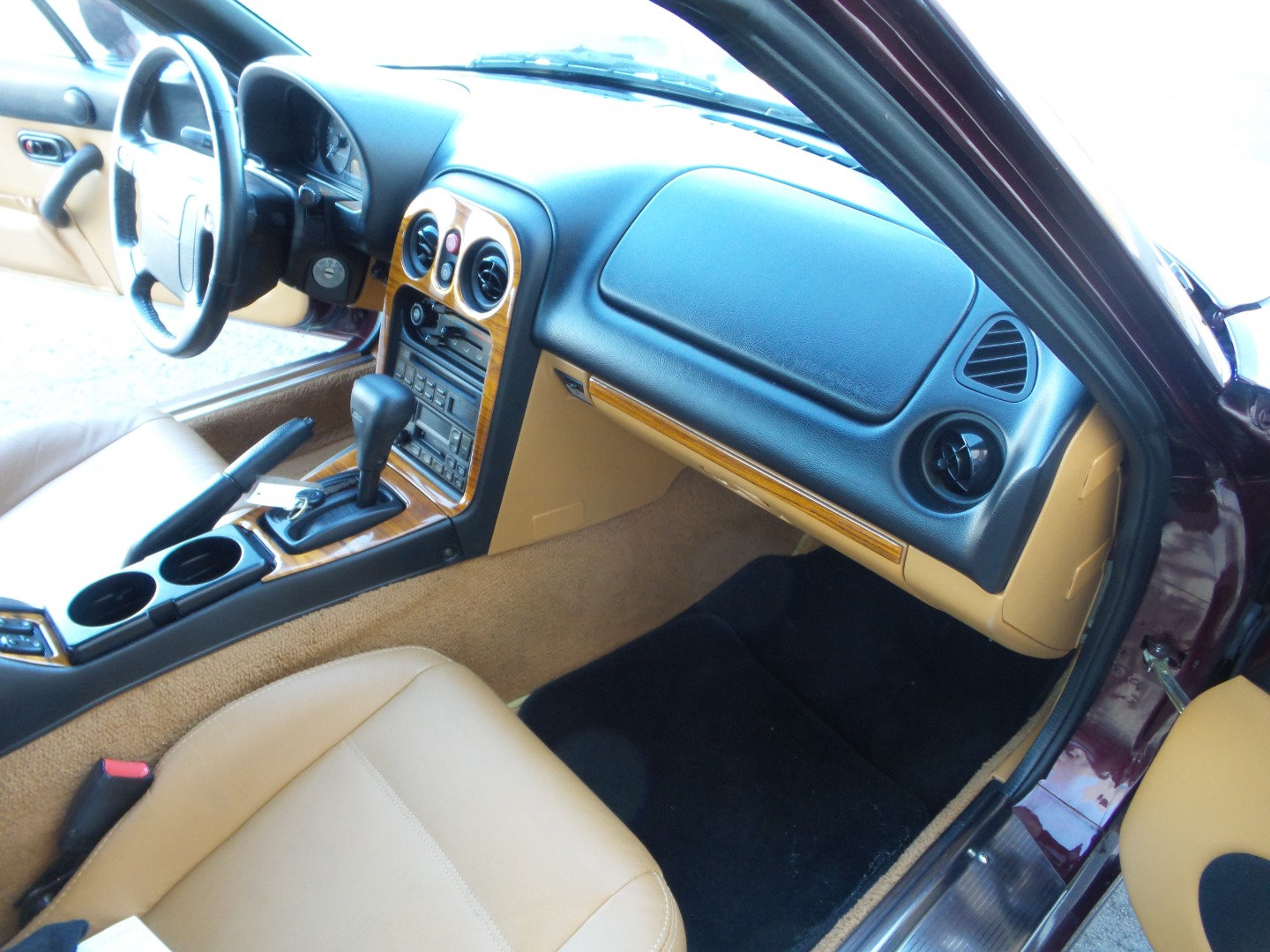 Used 1995 MAZDA MX-5 Miata RWD image 24