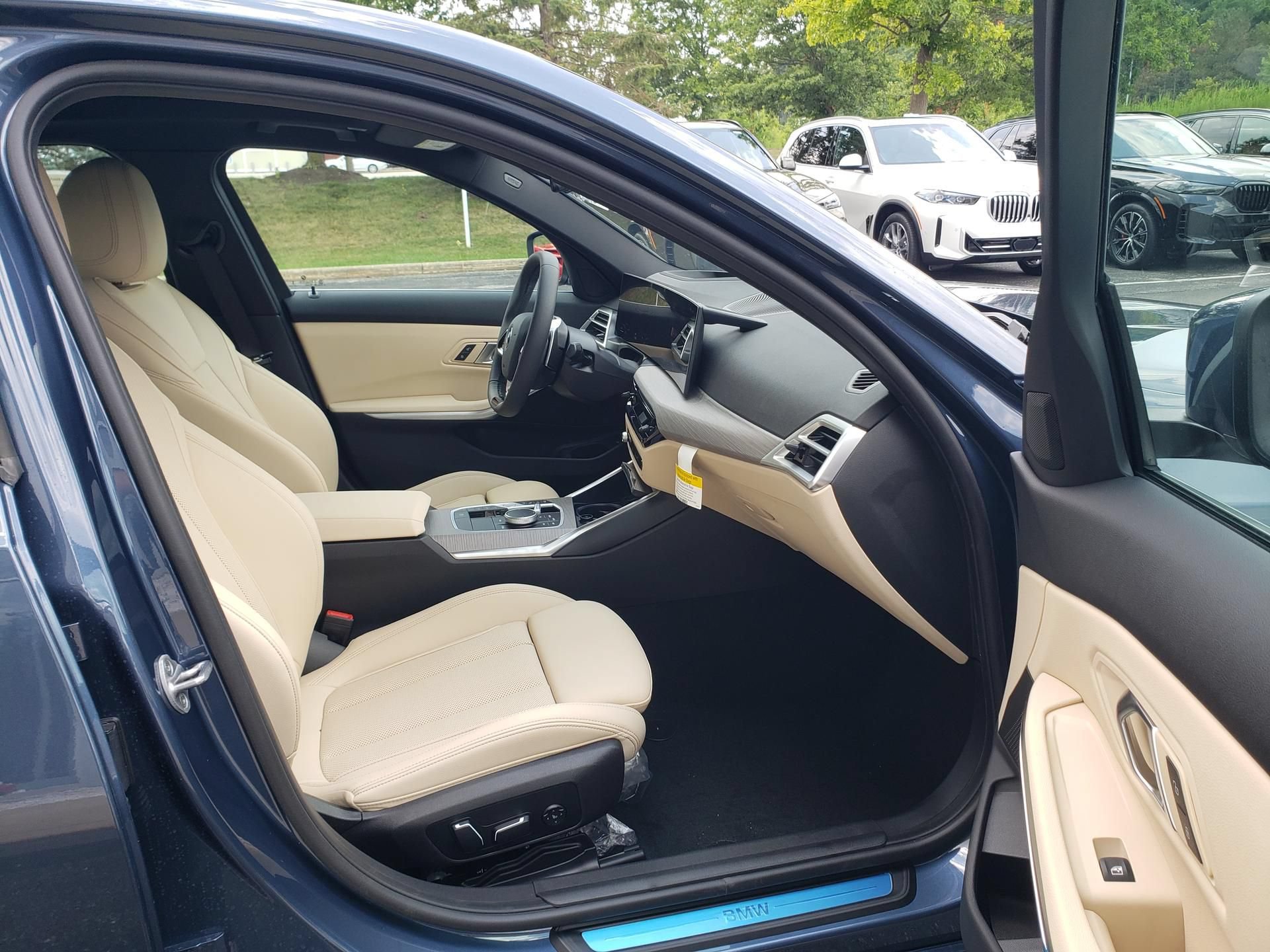 New 2026 BMW 330i xDrive Sedan w/ Premium Package AWD/4WD image 19