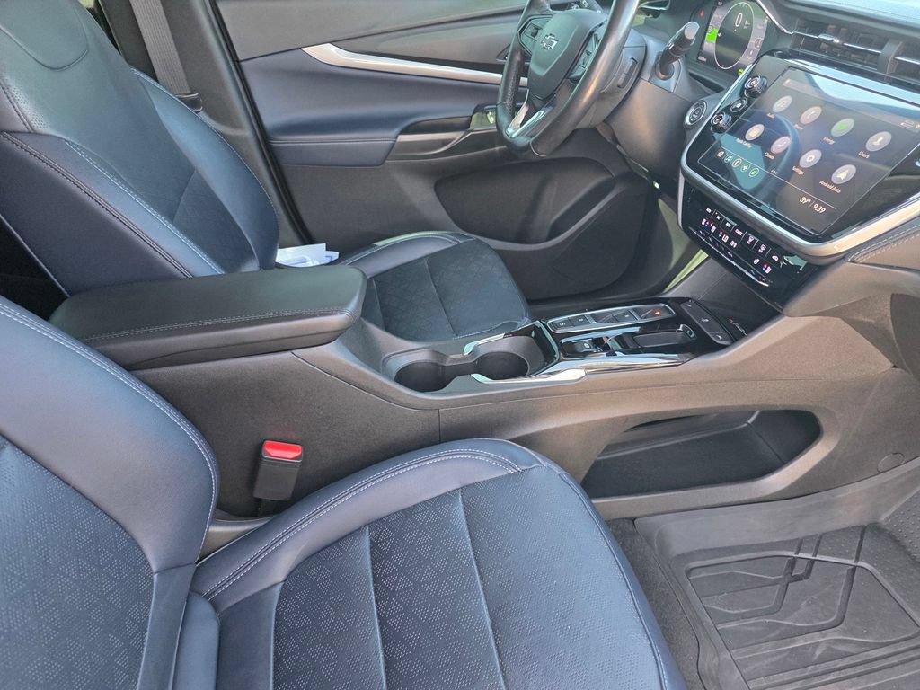 Used 2022 Chevrolet Bolt EUV LT w/ Convenience Package FWD image 23