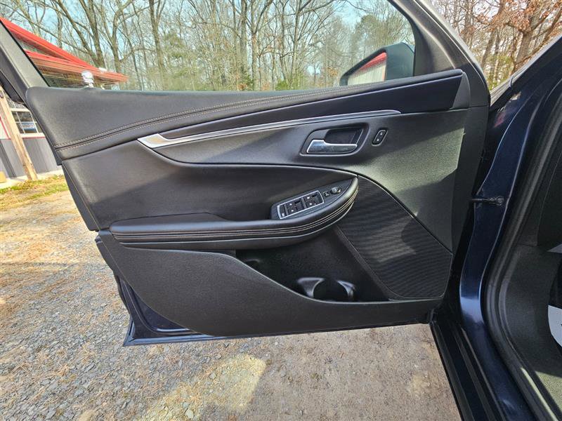 Used 2016 Chevrolet Impala LT image 19