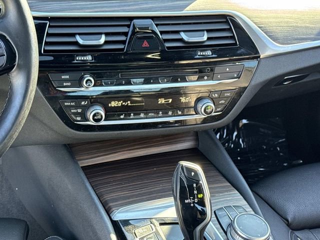 Used 2017 BMW 540i xDrive image 22