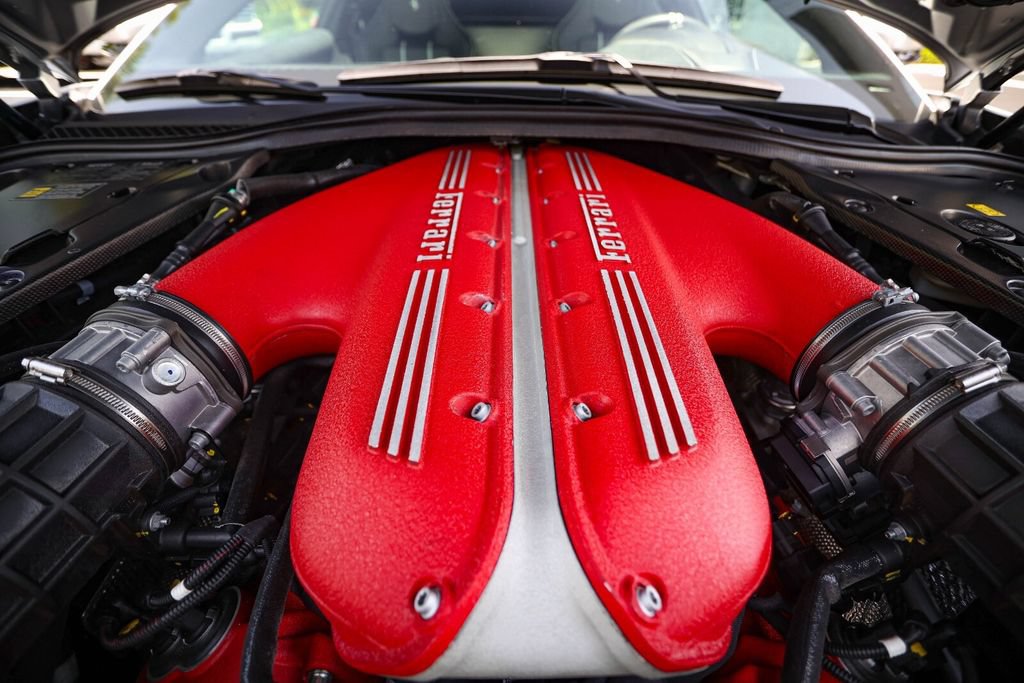 Certified 2023 Ferrari 812 Competizione RWD image 33