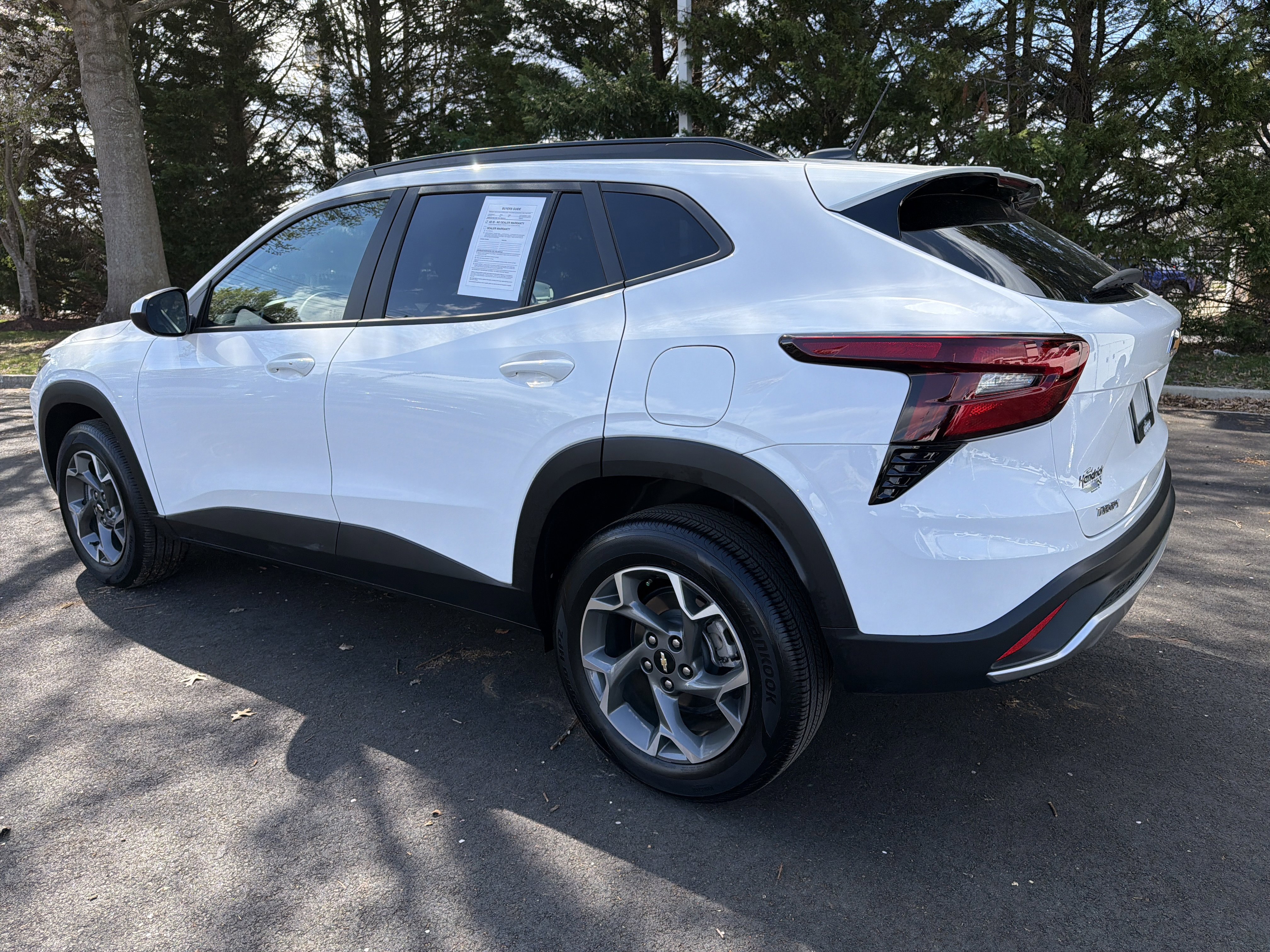 Used 2024 Chevrolet Trax LT w/ Driver Confidence Package image 8