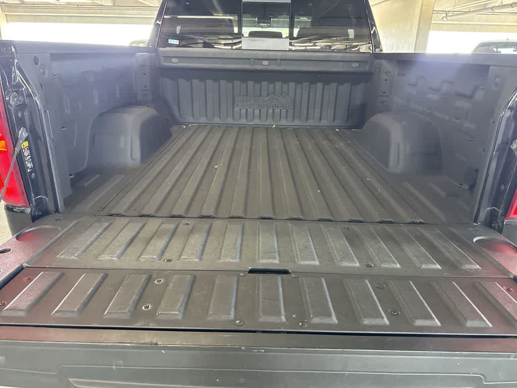 Used 2024 Chevrolet Silverado 1500 High Country w/ Technology Package RWD image 24