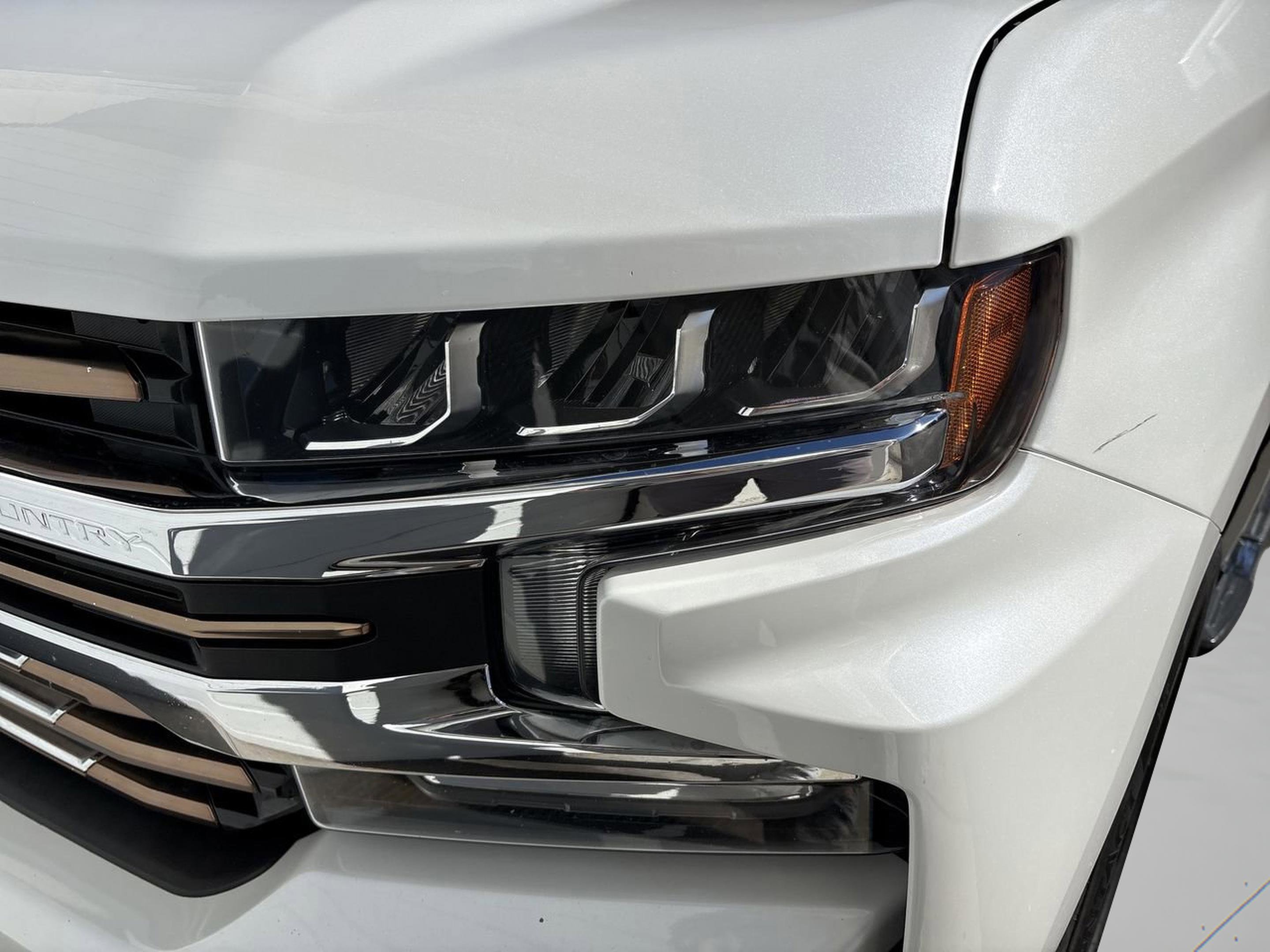 Used 2020 Chevrolet Silverado 1500 High Country w/ Technology Package image 18