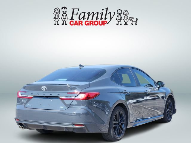 Used 2025 Toyota Camry SE FWD image 4