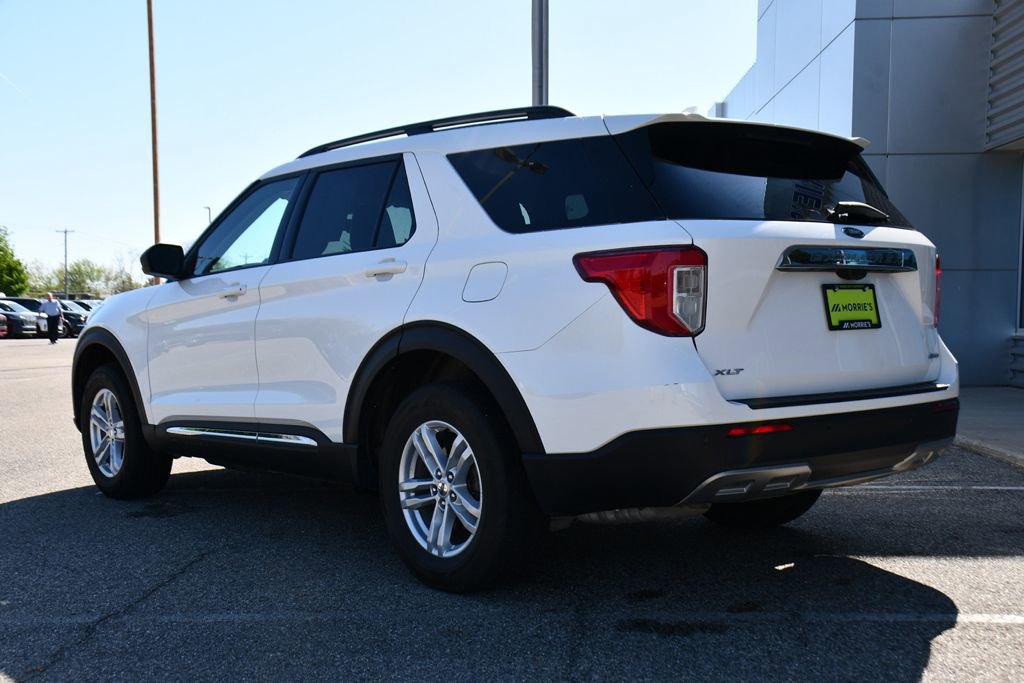 Used 2023 Ford Explorer XLT w/ Equipment Group 202A AWD/4WD image 4