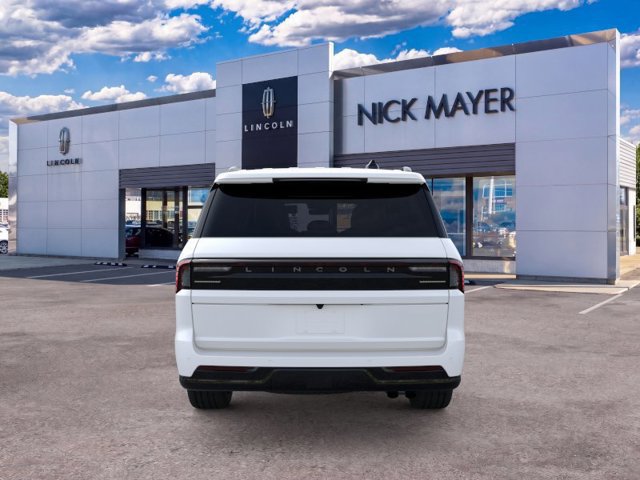 New 2026 Lincoln Navigator L Reserve w/ Jet Appearance Package AWD/4WD image 5