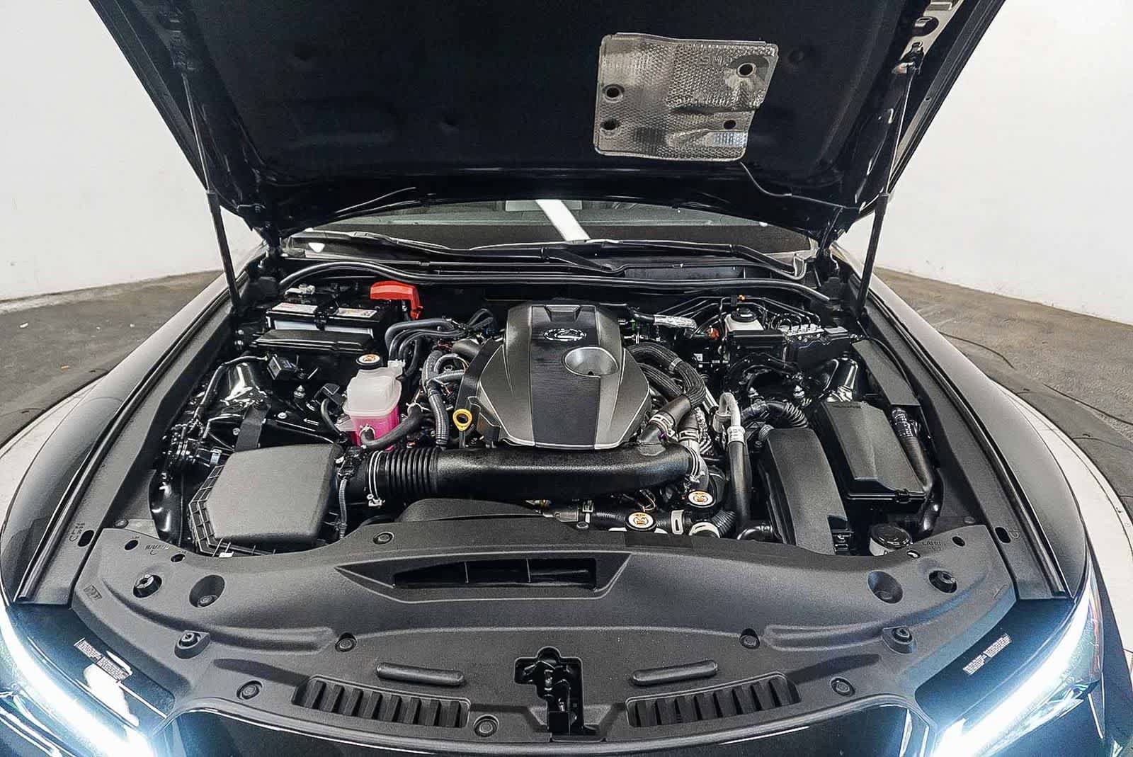 Certified 2025 Lexus IS 300 F Sport RWD image 27