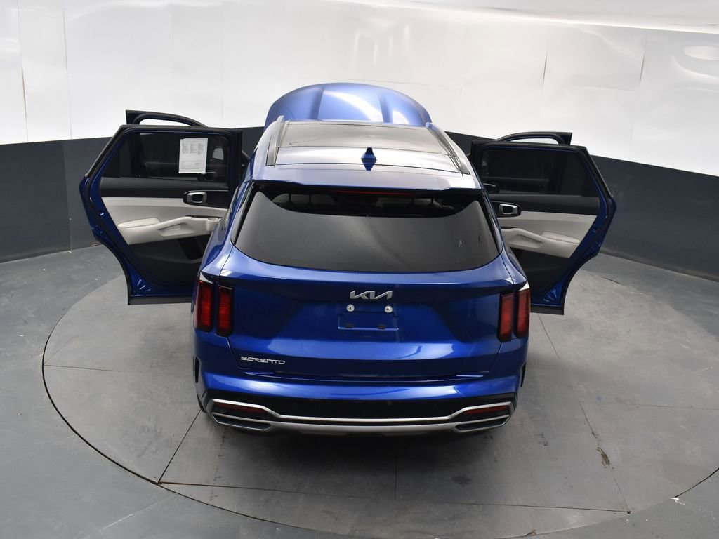 Used 2023 Kia Sorento S w/ Panoramic Sunroof Package image 19