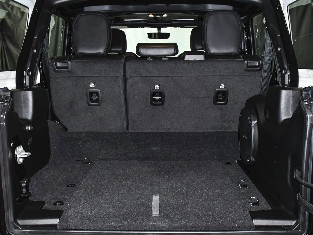 Used 2023 Jeep Wrangler Unlimited Rubicon 4xe w/ Cold Weather Group AWD/4WD image 59