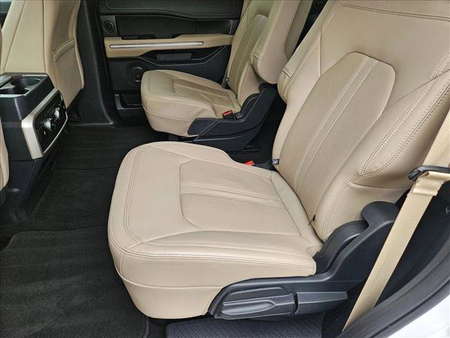 Used 2024 Ford Expedition Limited image 19