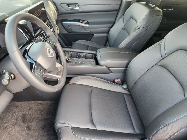 New 2026 Nissan Pathfinder SL w/ SL Premium Package FWD image 12