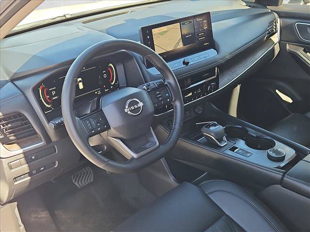 New 2026 Nissan Rogue Platinum AWD/4WD image 3
