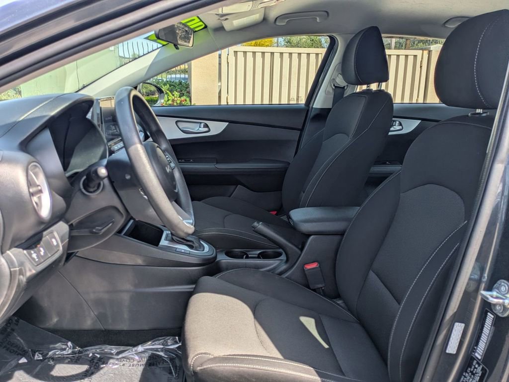 Used 2023 Kia Forte LXS w/ LXS Technology Package image 14