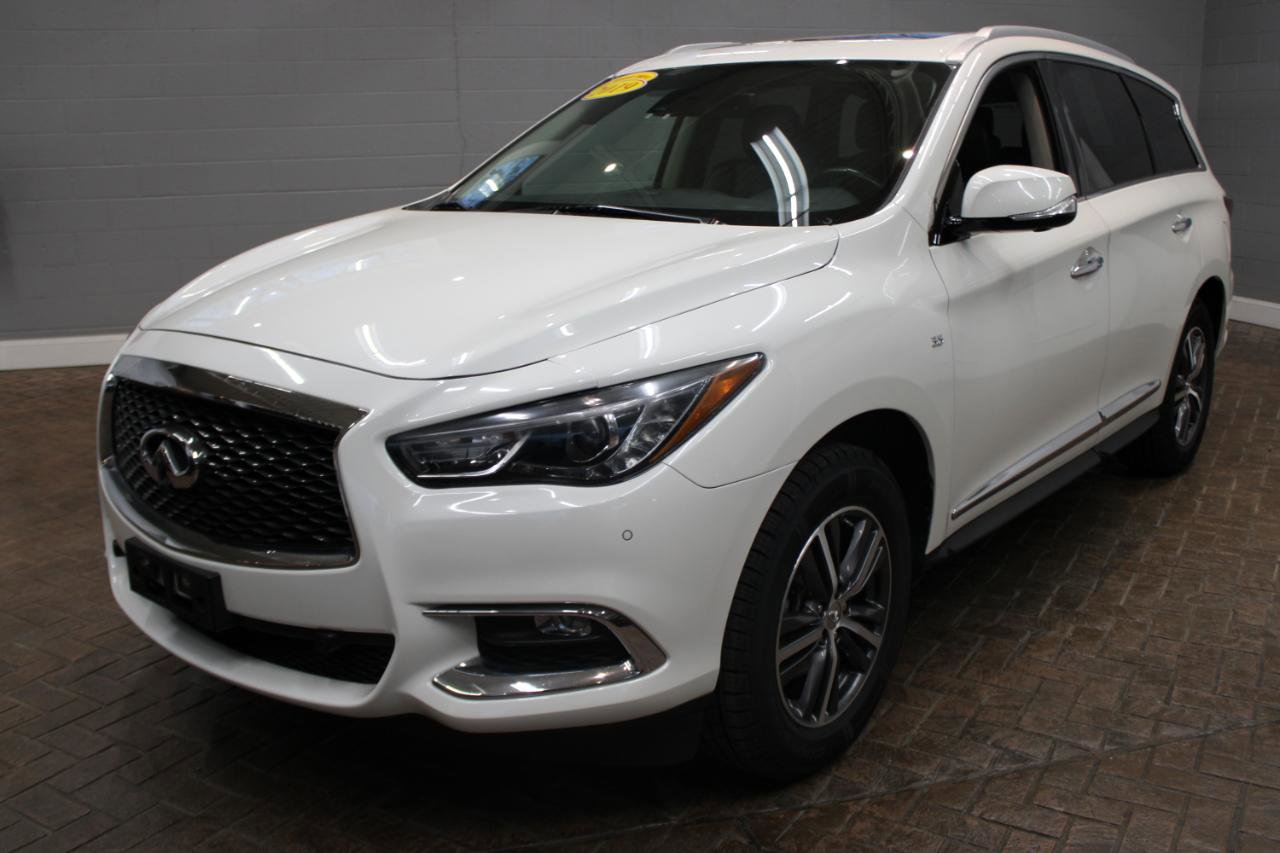 Used 2019 INFINITI QX60 Luxe w/ Essential Package AWD/4WD image 3