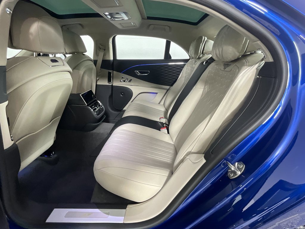 Used 2023 Bentley Flying Spur S V8 image 25