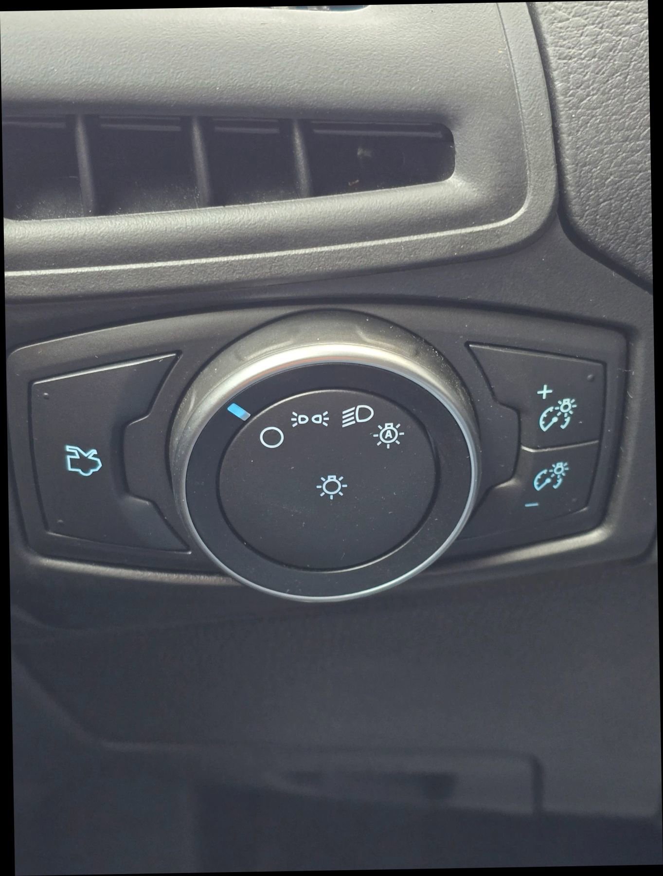 Used 2017 Ford Focus SE image 18