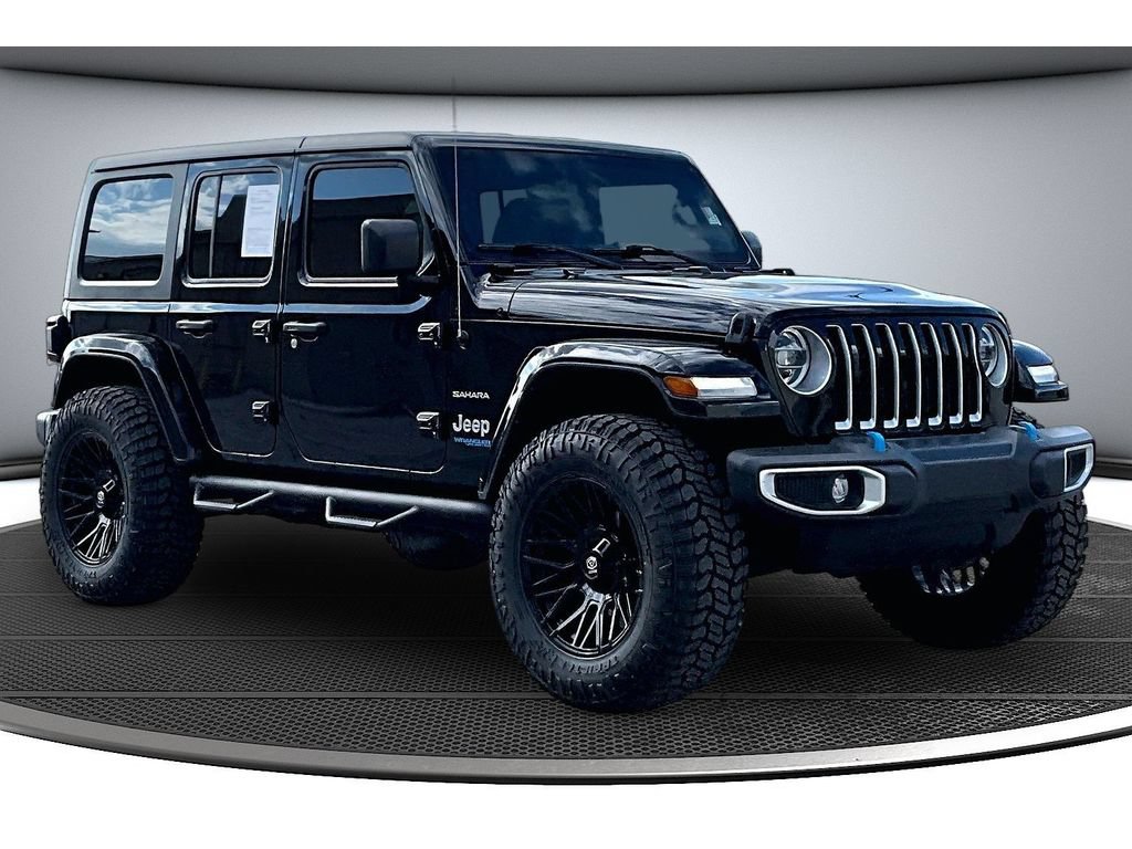 Used 2022 Jeep Wrangler Unlimited Sahara w/ Cold Weather Group AWD/4WD image 14