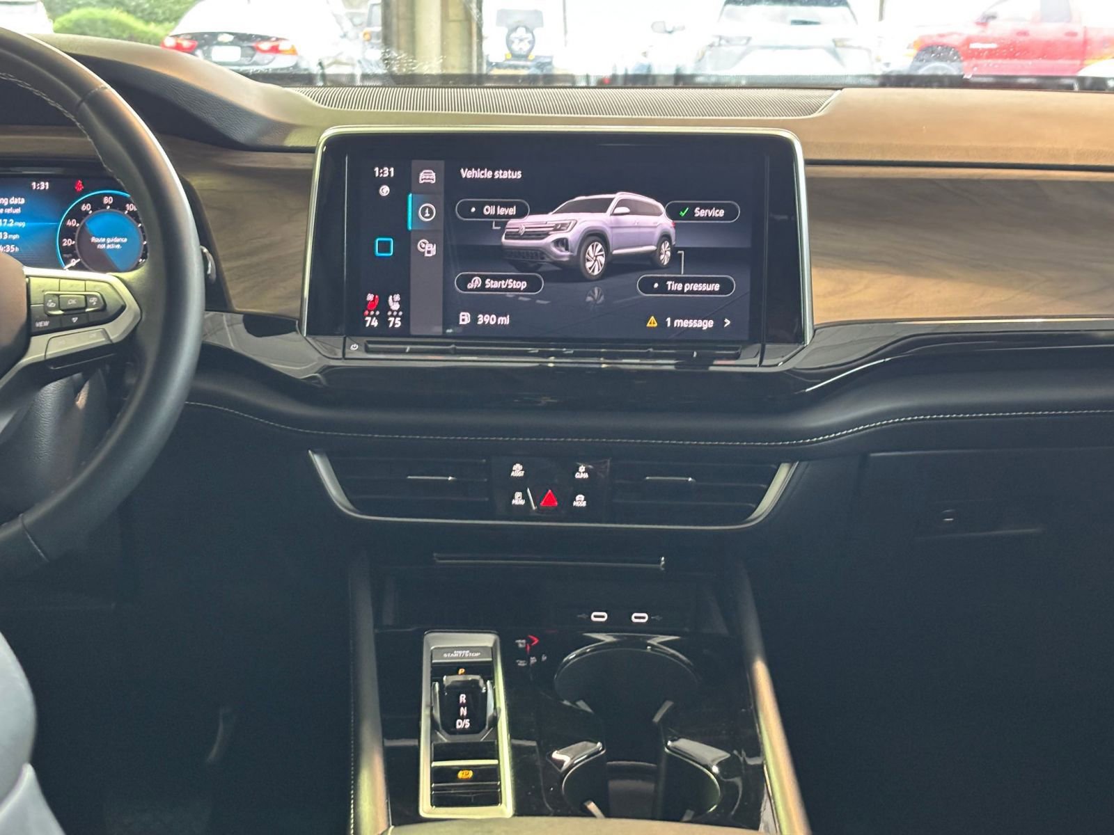 Used 2025 Volkswagen Atlas SE image 18