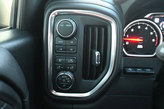 Used 2022 Chevrolet Silverado 1500 High Country w/ Technology Package image 40