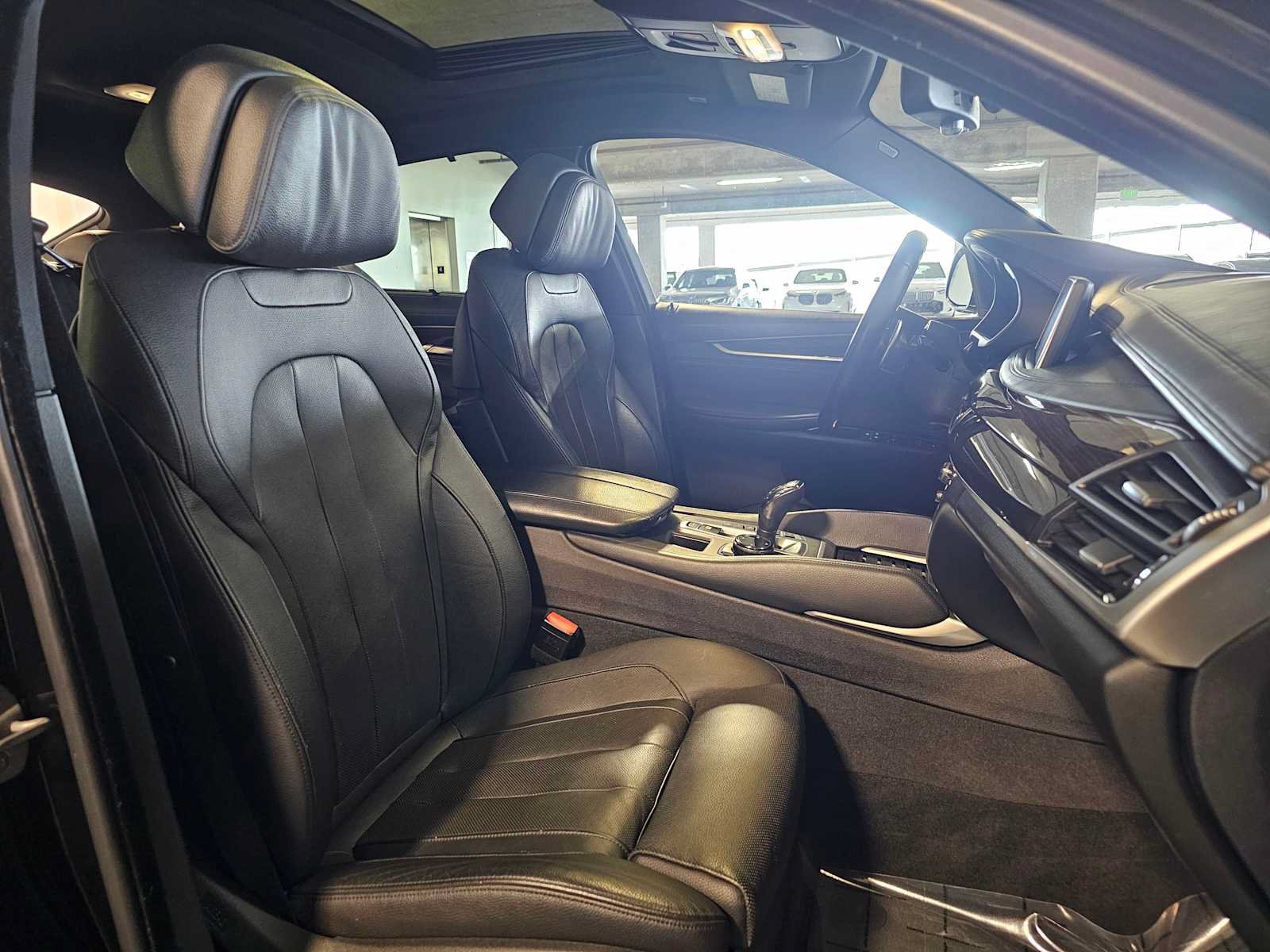 Used 2015 BMW X6 xDrive50i AWD/4WD image 32