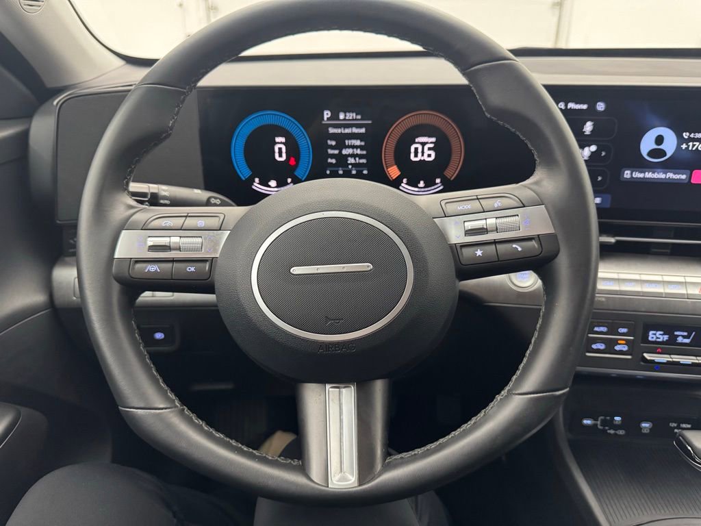 Used 2025 Hyundai Kona SEL FWD image 17