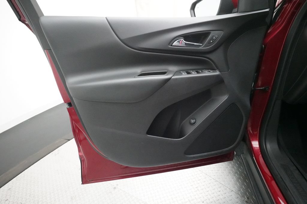 Used 2020 Chevrolet Equinox LT FWD image 31