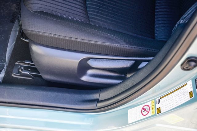 Used 2017 Toyota Prius Three image 21