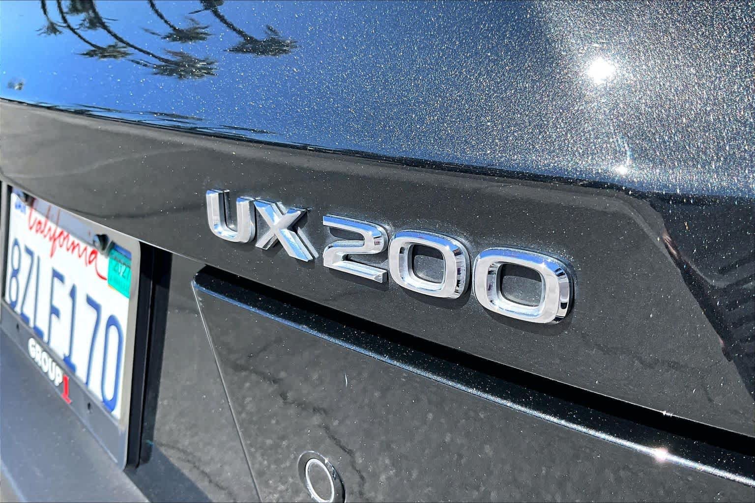 Used 2022 Lexus UX 200 w/ Accessory Package (Z1) FWD image 9