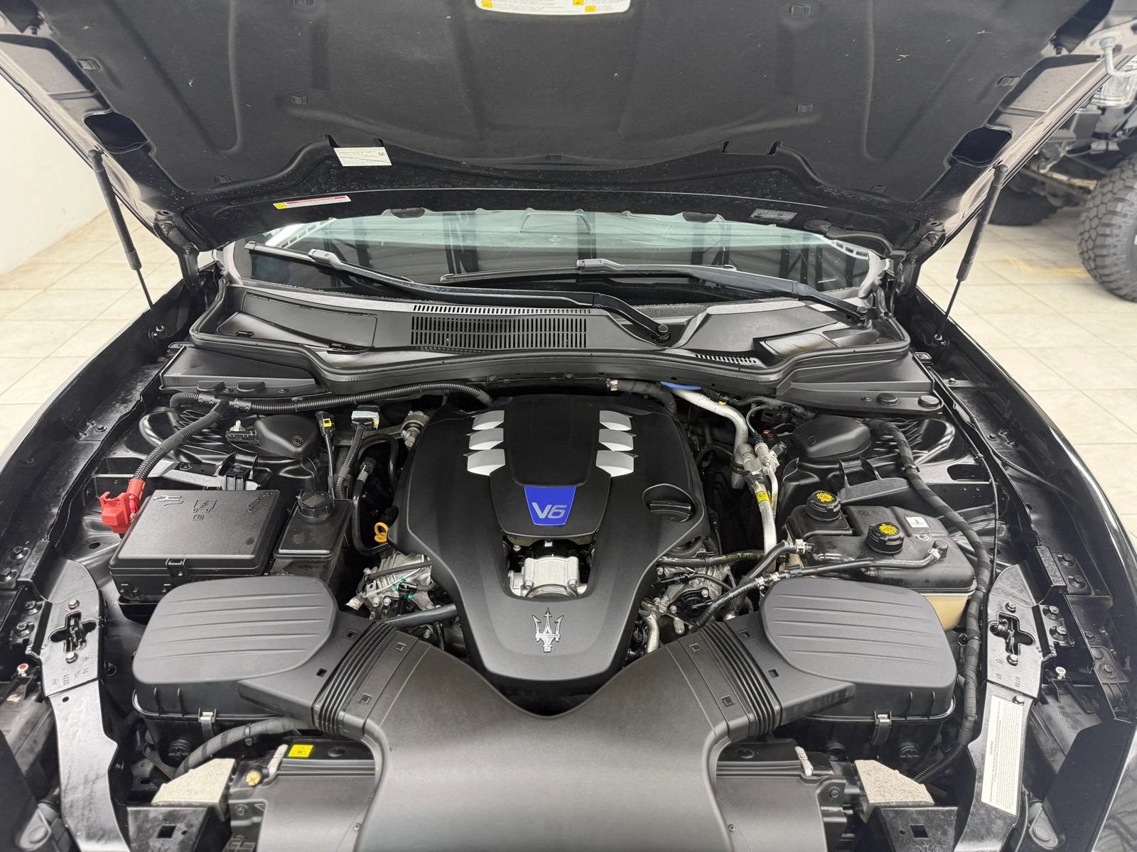 Used 2017 Maserati Ghibli S RWD image 34