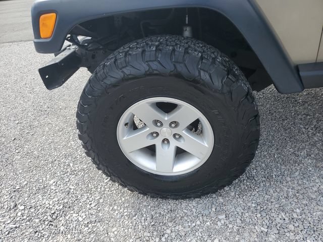 Used 2003 Jeep Wrangler Sahara AWD/4WD image 8