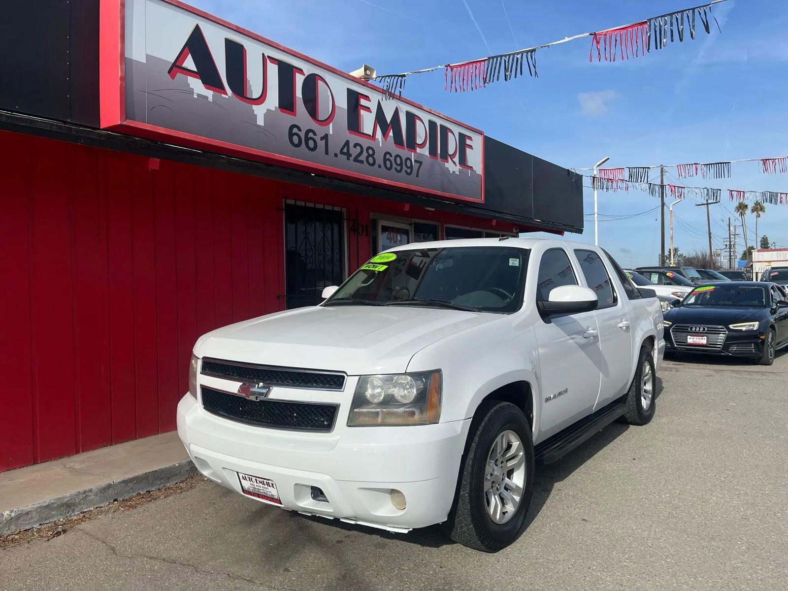Used 2009 Chevrolet Avalanche LT RWD image 2