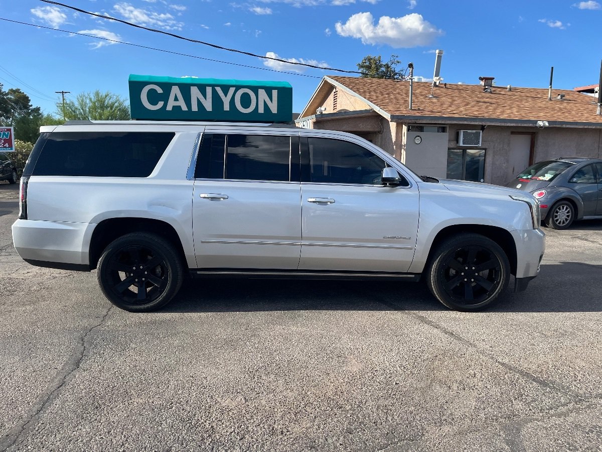 Used 2017 GMC Yukon XL Denali w/ Open Road Package RWD image 2