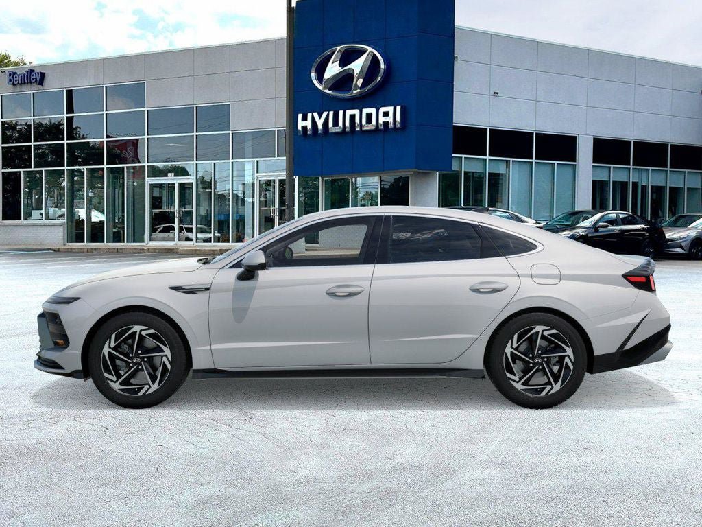 New 2026 Hyundai Sonata SEL FWD image 4