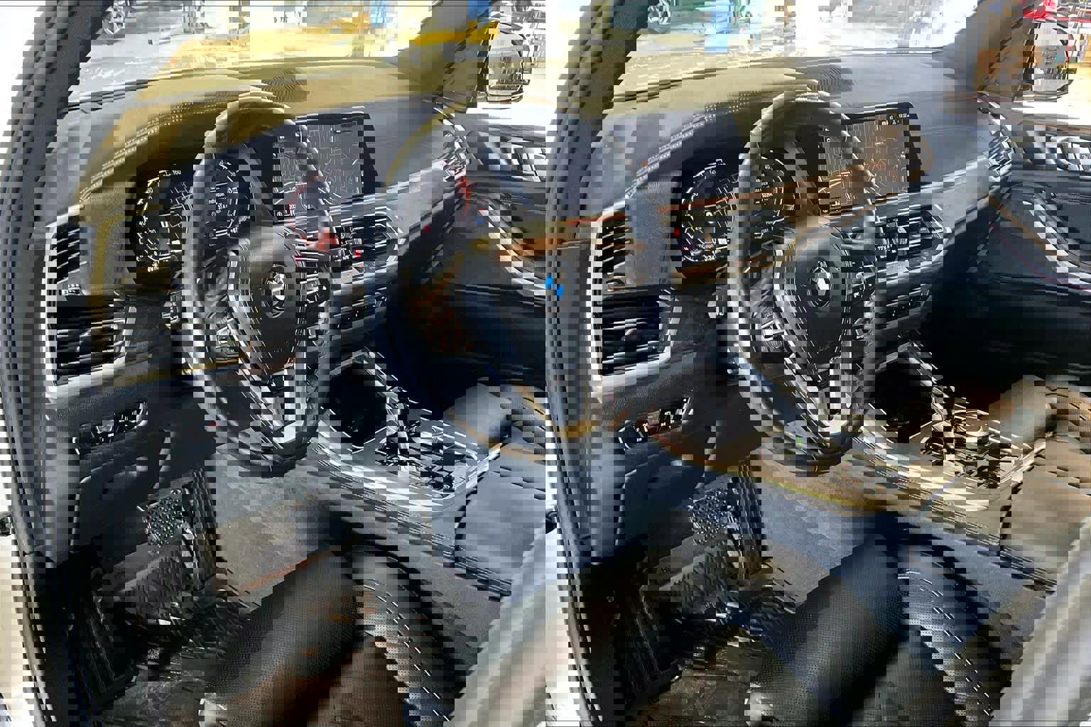 Used 2023 BMW X5 xDrive40i w/ Premium Package image 16