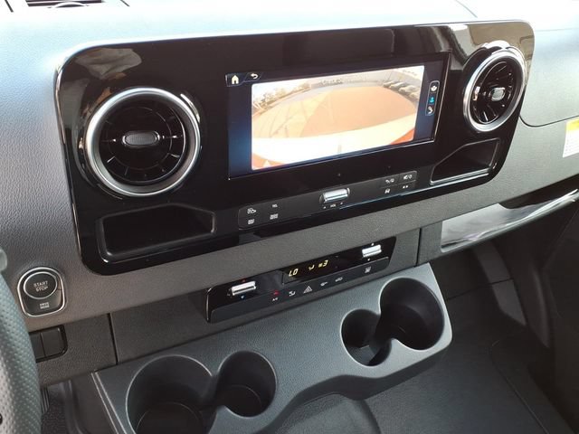 New 2025 Mercedes-Benz eSprinter 170 Cargo image 6