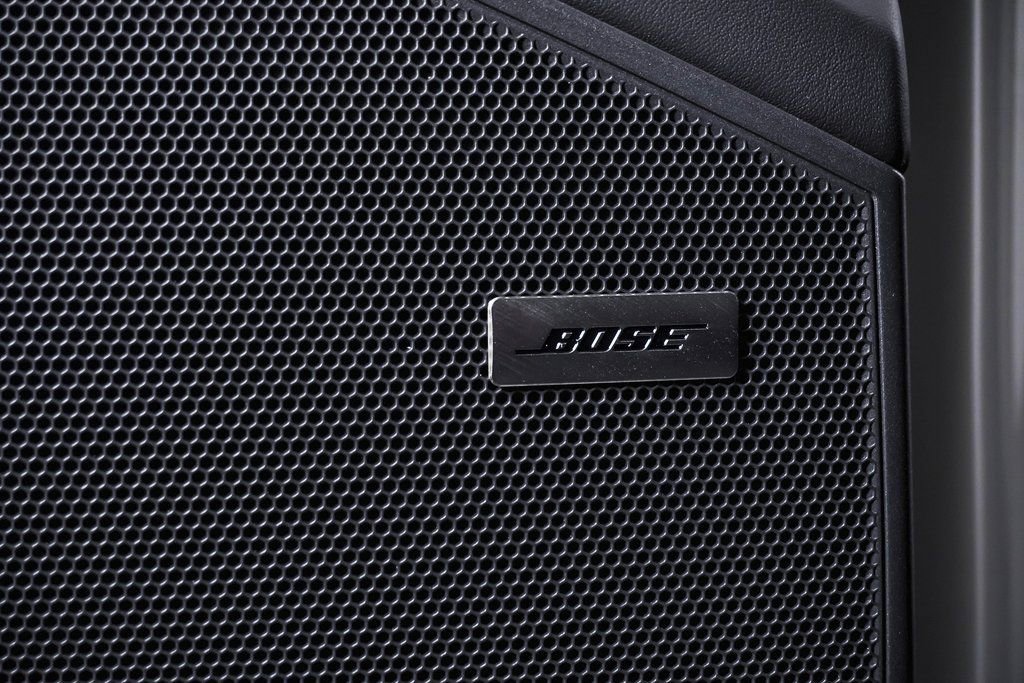 New 2025 Porsche Cayenne Turbo image 27