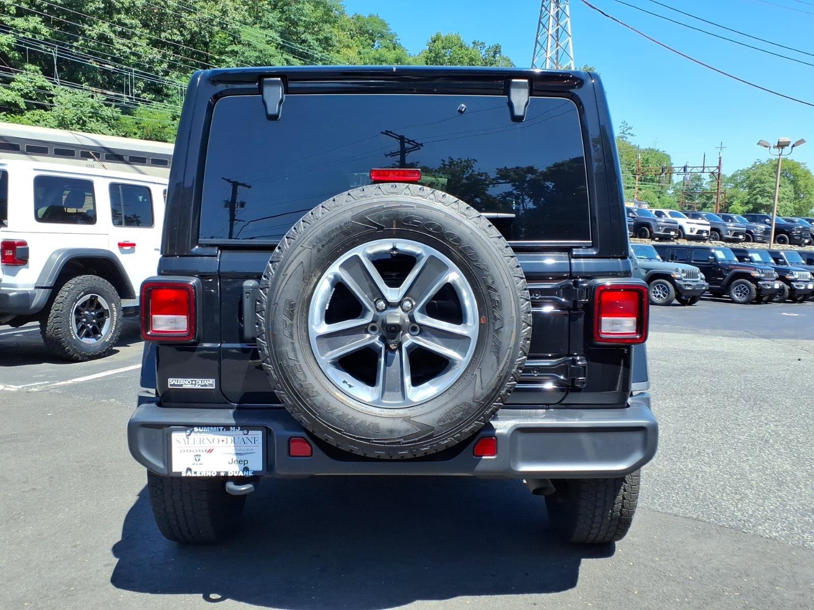 Certified 2022 Jeep Wrangler Unlimited Sahara w/ Cold Weather Group AWD/4WD image 4