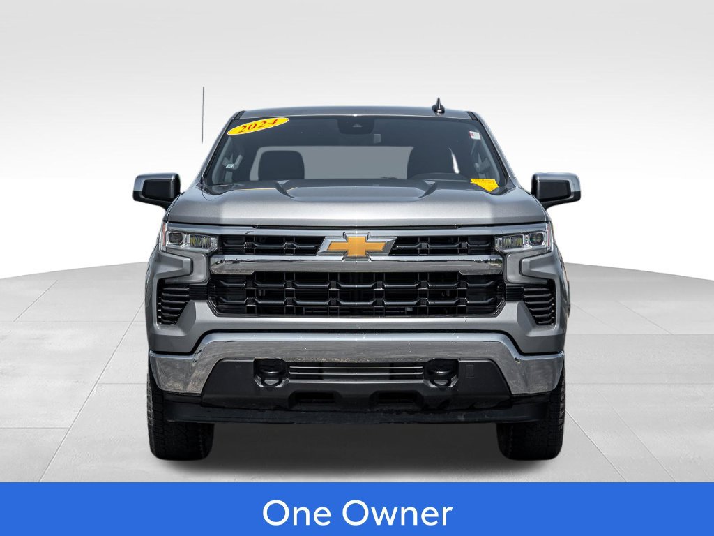 Used 2024 Chevrolet Silverado 1500 LT AWD/4WD image 2