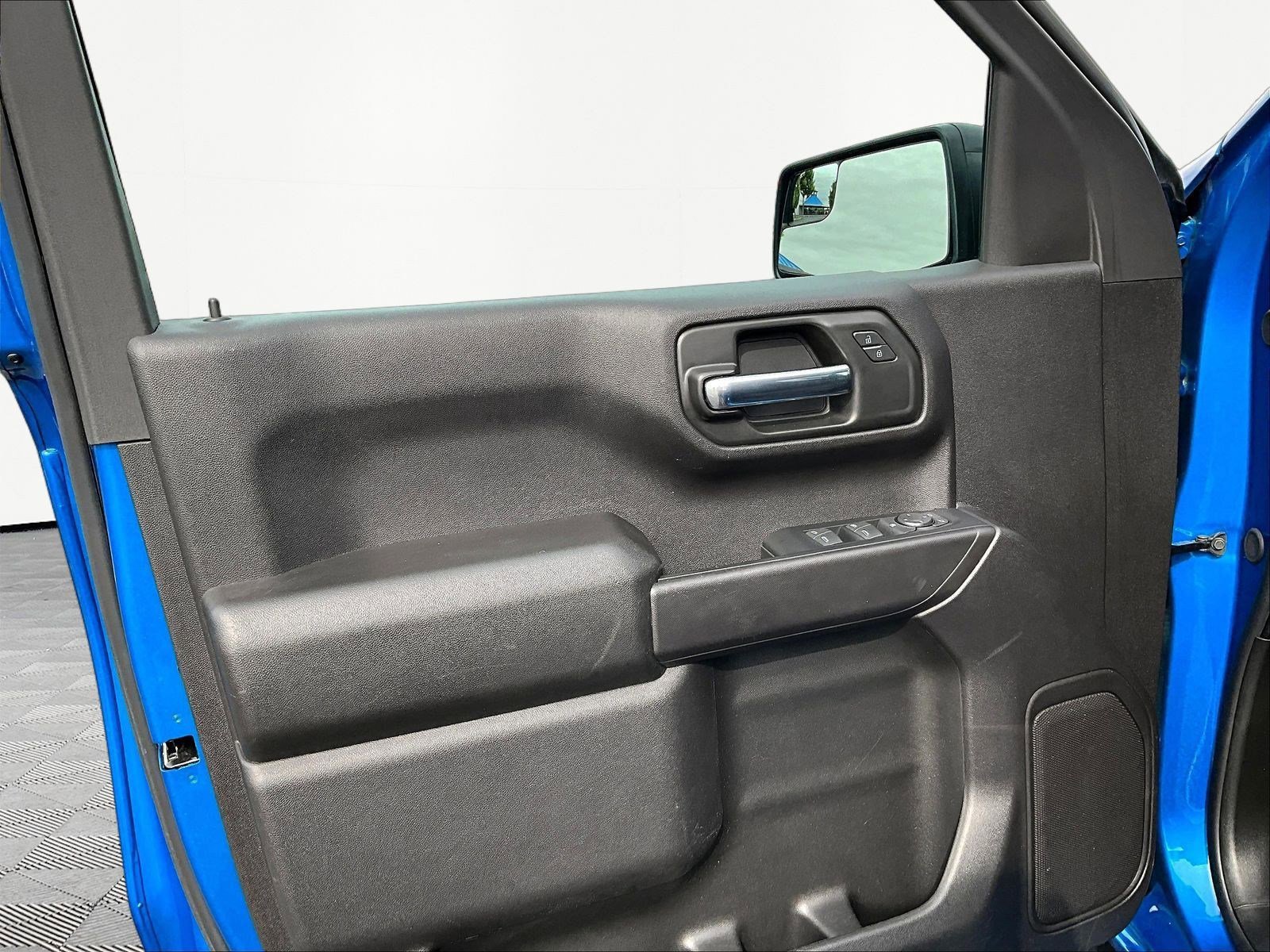 Used 2024 Chevrolet Silverado 1500 Custom w/ LPO, Dark Essentials Package AWD/4WD image 19