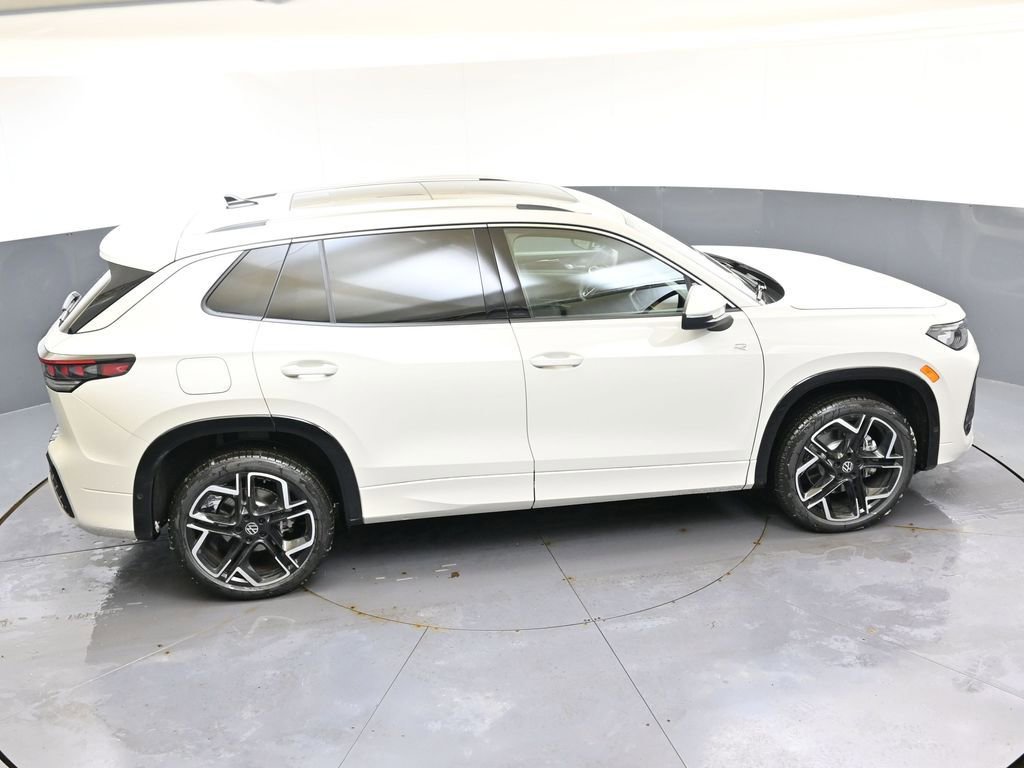 New 2026 Volkswagen Tiguan SEL R-Line image 50