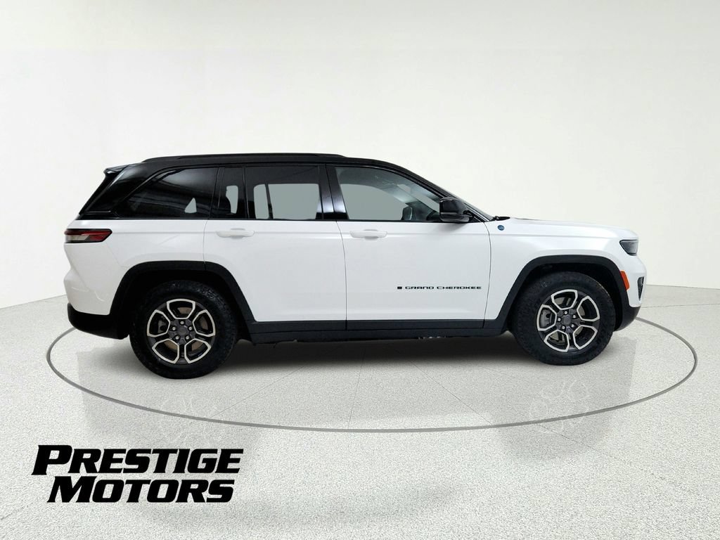 Used 2022 Jeep Grand Cherokee Trailhawk AWD/4WD image 9