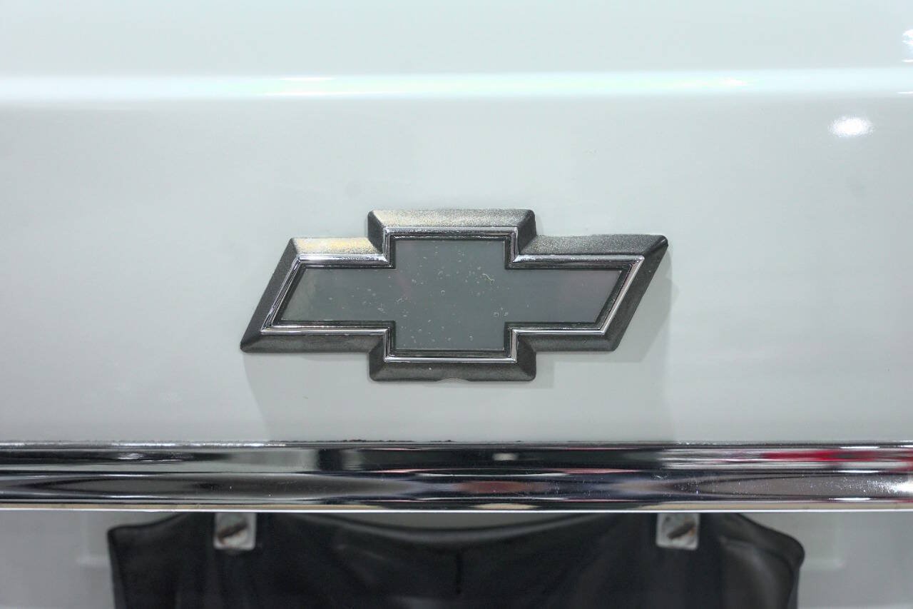 Used 1996 Chevrolet Impala SS RWD image 23